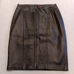 Danier Leather Skirt - Size 2‎